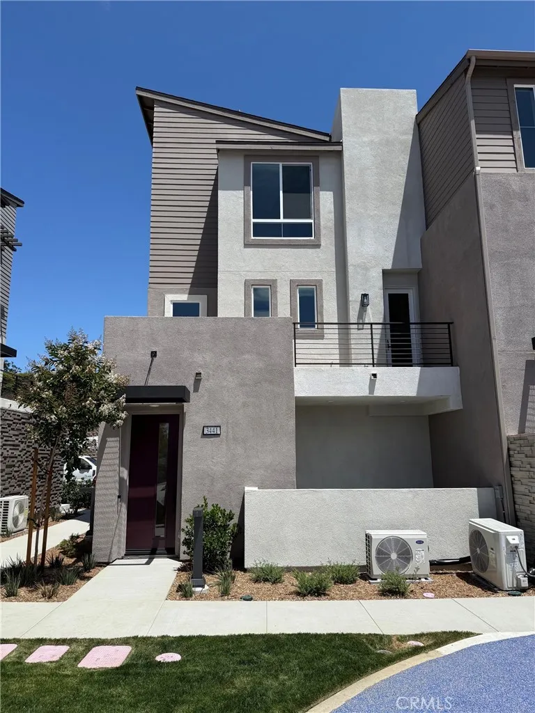 3441 Via Nido Carlsbad, CA 92009