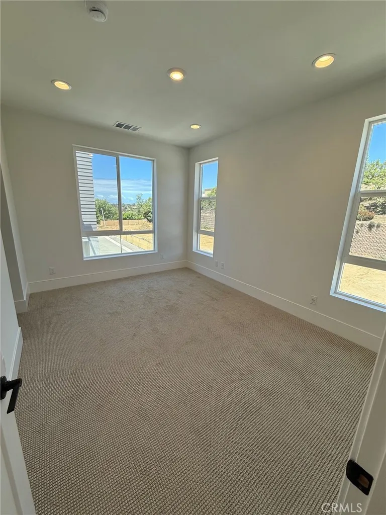 3441 Via Nido Carlsbad, CA 92009