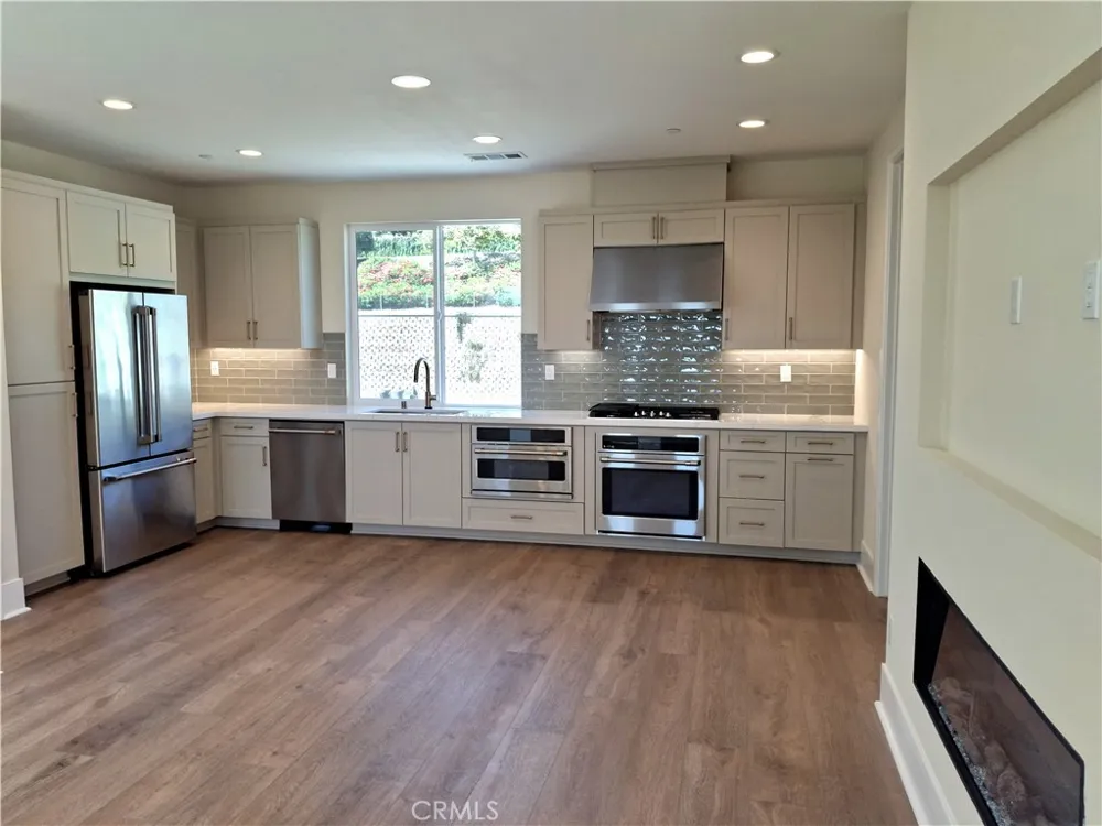 3441 Via Nido Carlsbad, CA 92009