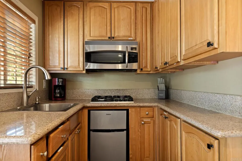 790 Tulip Drive Green Valley Lake, CA 92341