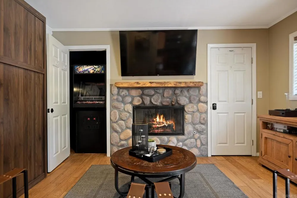 790 Tulip Drive Green Valley Lake, CA 92341