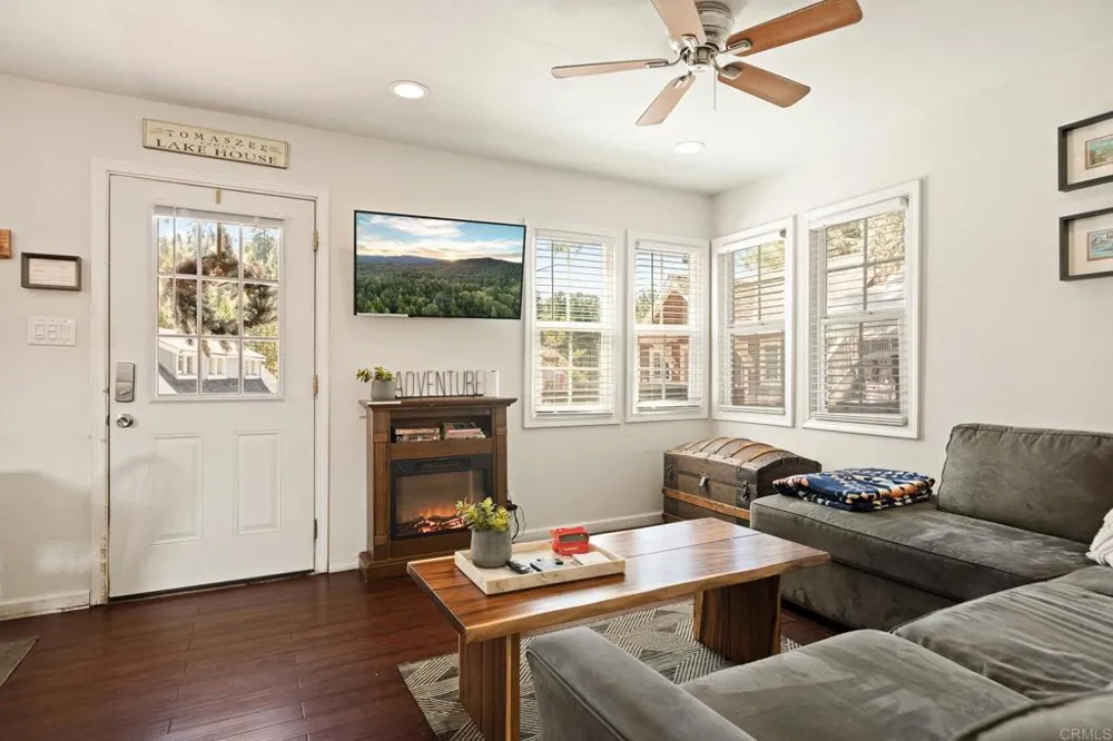 790 Tulip Drive Green Valley Lake, CA 92341