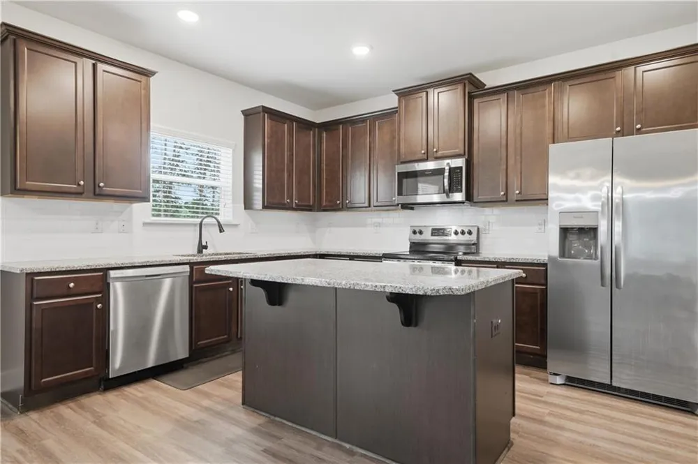 61 Village Circle Rydal, GA 30171