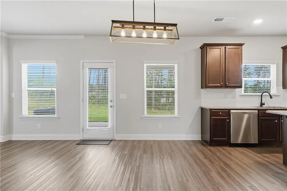 61 Village Circle Rydal, GA 30171