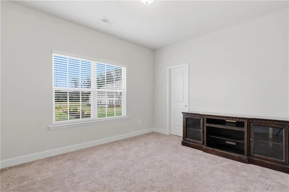 61 Village Circle Rydal, GA 30171