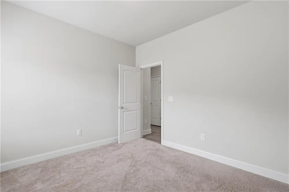 61 Village Circle Rydal, GA 30171