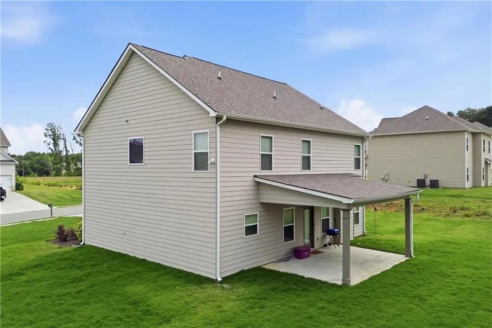 61 Village Circle Rydal, GA 30171