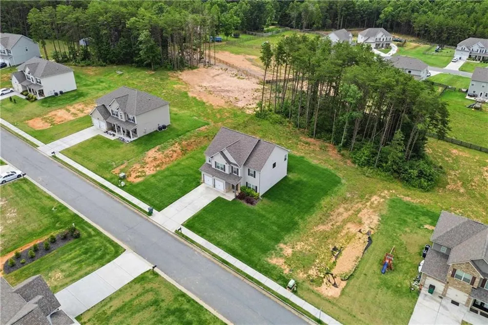 61 Village Circle Rydal, GA 30171
