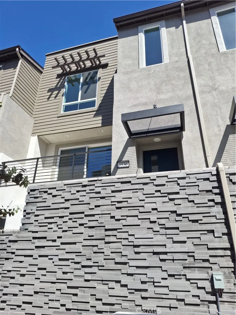 3536 Via Nido Carlsbad, CA 92009