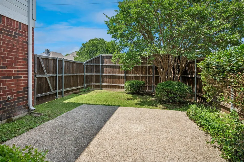 6227 Cupertino Trail Dallas, TX 75252