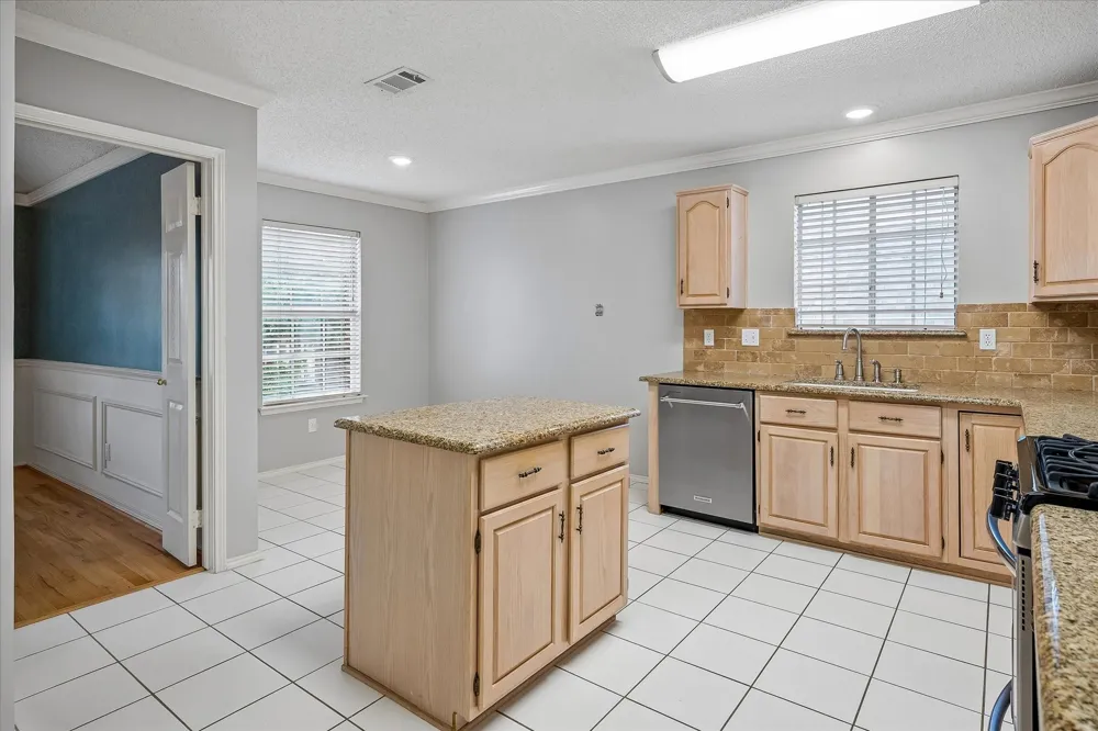 6227 Cupertino Trail Dallas, TX 75252