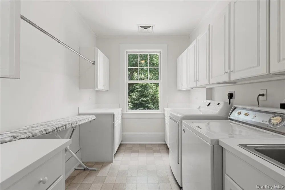254 McLain Street Bedford Corners, NY 10549