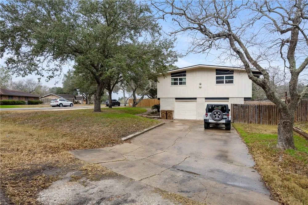 11102 Birdwood Corpus Christi, TX 78410