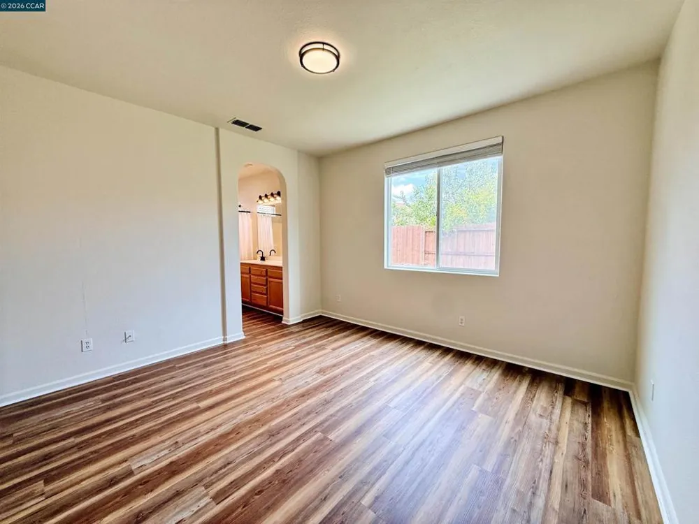 413 Arlingdale Cir Rio Linda, CA 95673