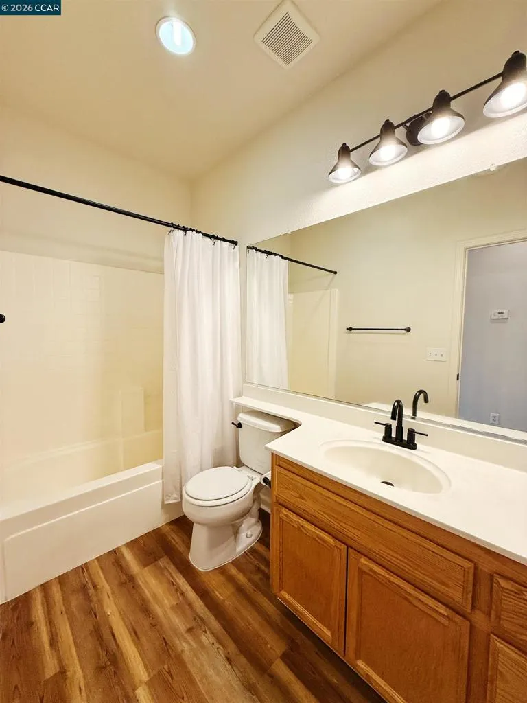 413 Arlingdale Cir Rio Linda, CA 95673