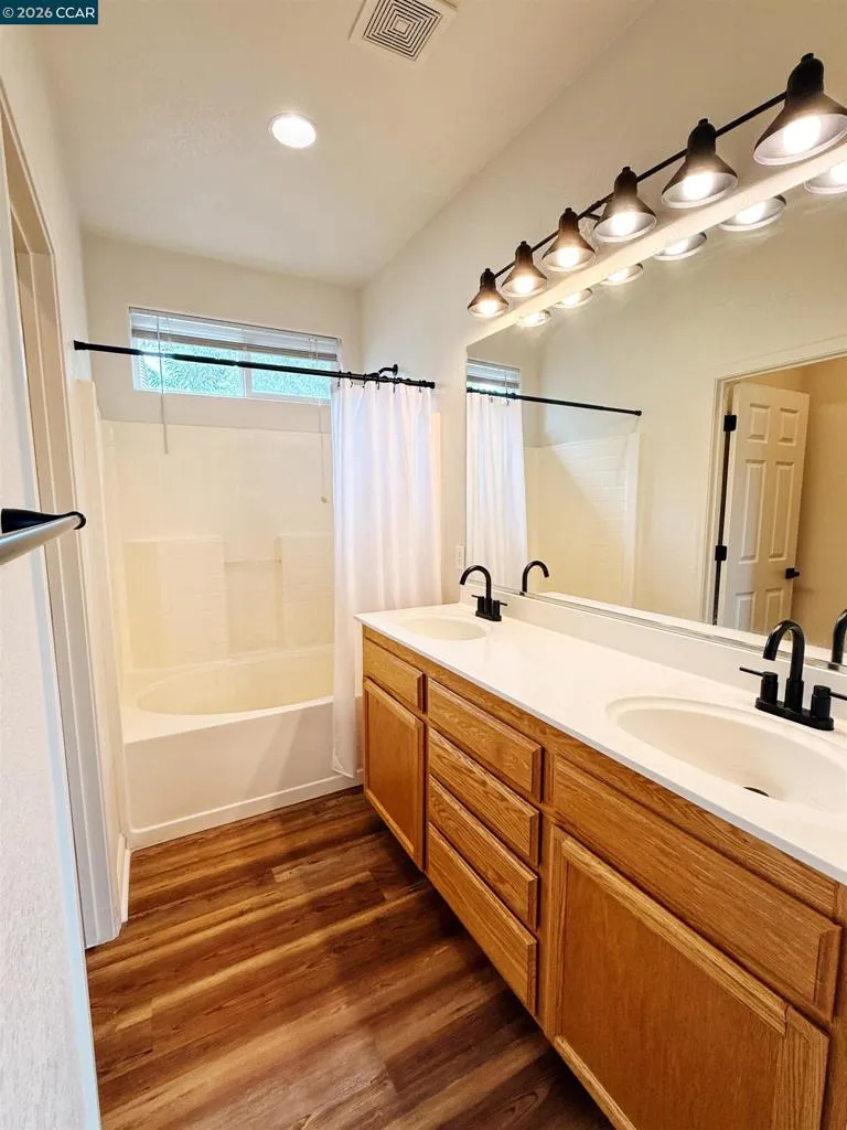 413 Arlingdale Cir Rio Linda, CA 95673
