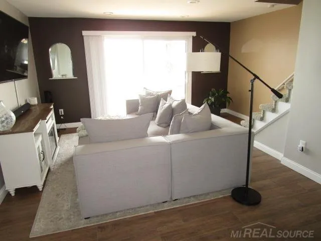 50666 JEFFERSON STREET New Baltimore City, MI 48047
