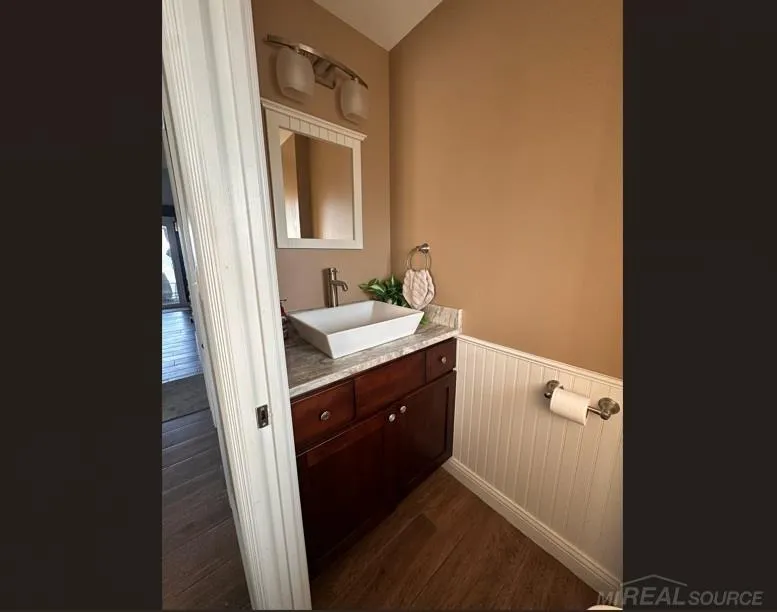50666 JEFFERSON STREET New Baltimore City, MI 48047