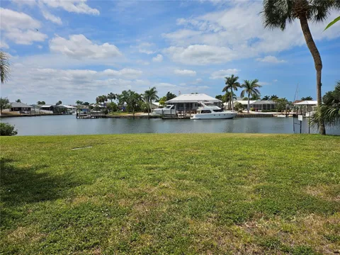 1028 APOLLO BEACH BOULEVARD #19