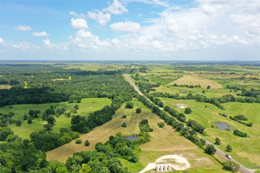 Hwy 164 Donie, TX 75838