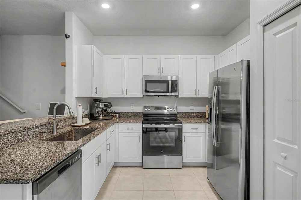 10261 HONEY HAMMOCK WAY San Antonio, FL 33576
