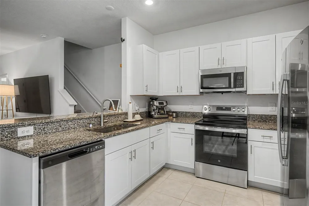 10261 HONEY HAMMOCK WAY San Antonio, FL 33576