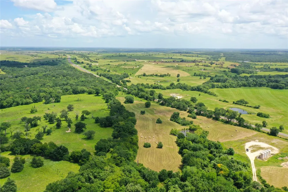 Hwy 164 Donie, TX 75838