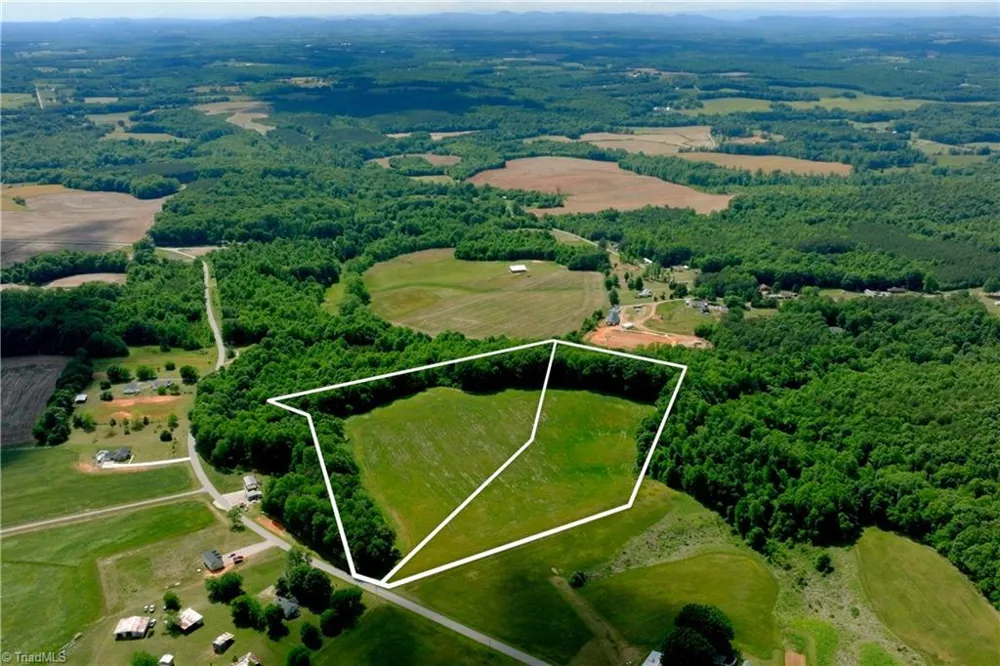 2 Powell Bridge Road Harmony, NC 28634