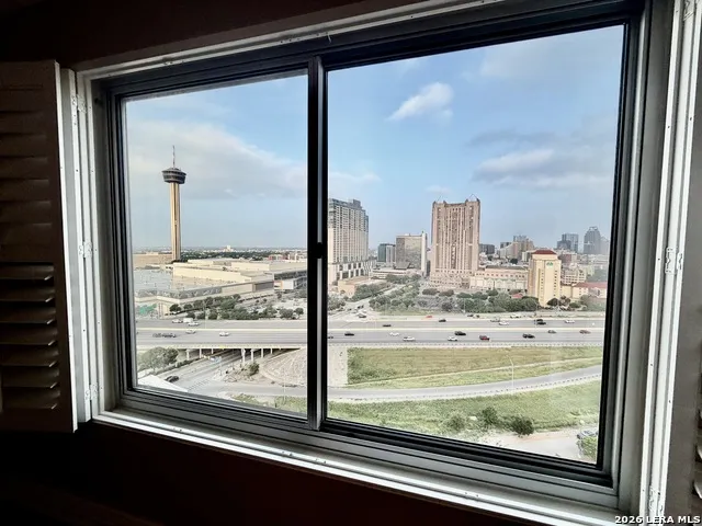 215 Center #UNIT 1608 San Antonio, TX 78202