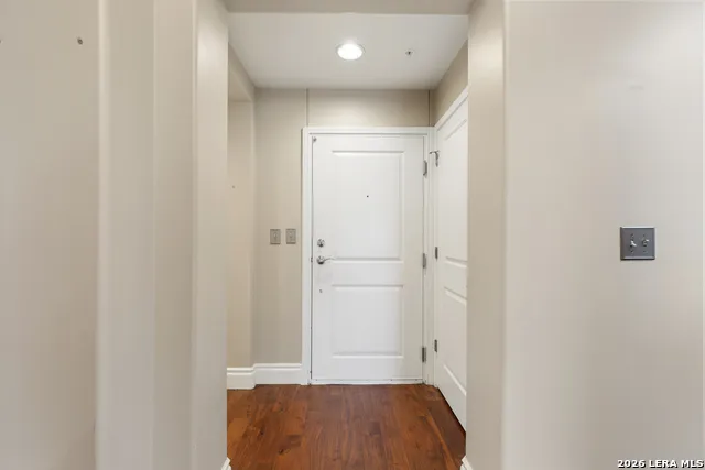 215 Center #UNIT 1608 San Antonio, TX 78202