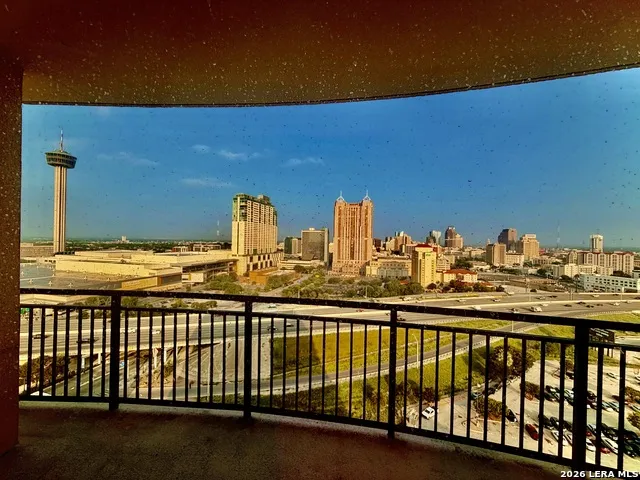 215 Center #UNIT 1608 San Antonio, TX 78202