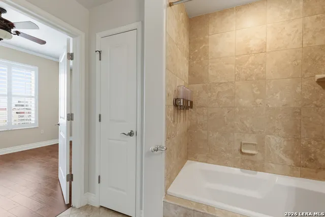 215 Center #UNIT 1608 San Antonio, TX 78202