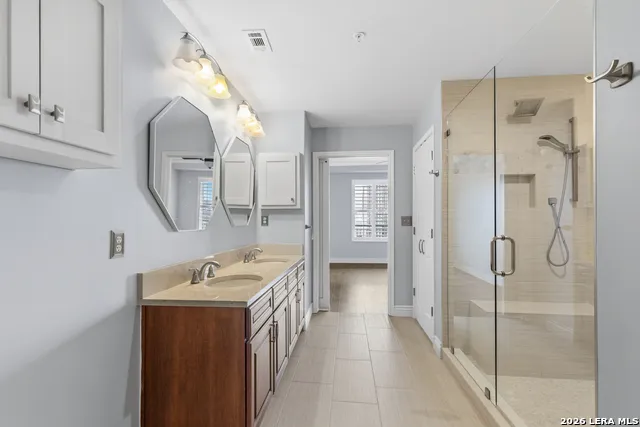 215 Center #UNIT 1608 San Antonio, TX 78202