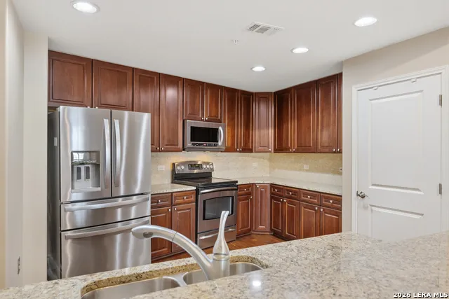 215 Center #UNIT 1608 San Antonio, TX 78202
