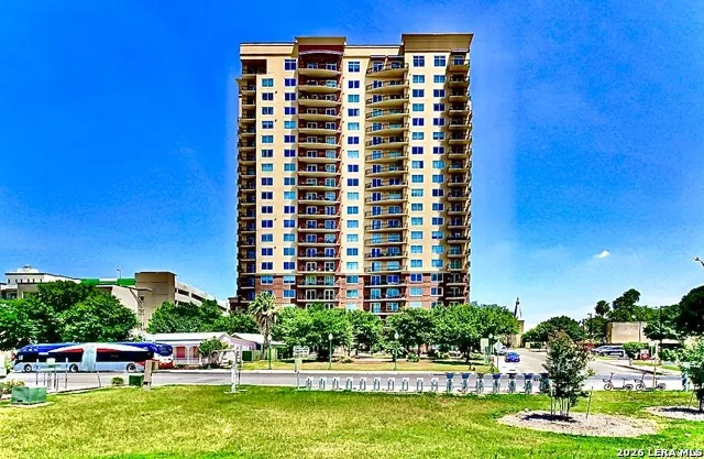 215 Center #UNIT 1608 San Antonio, TX 78202