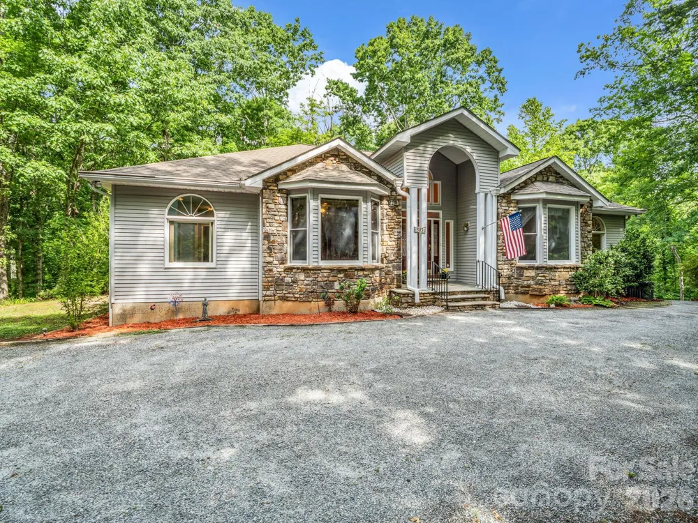 385 Park Street Columbus, NC 28722