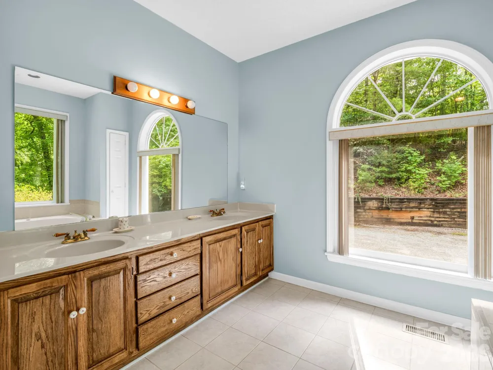 385 Park Street Columbus, NC 28722