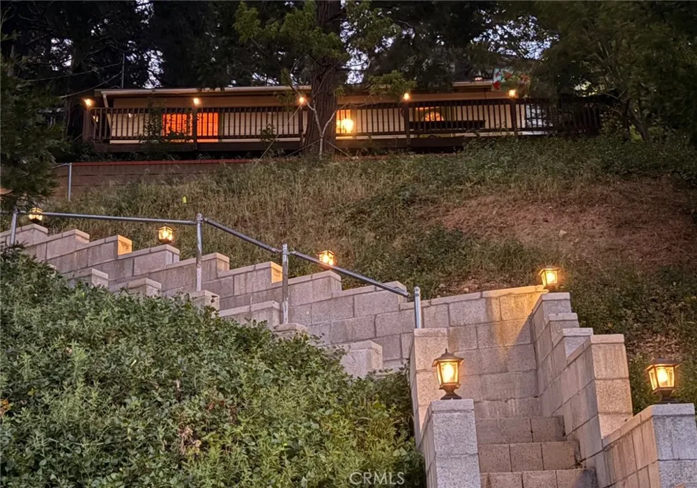 23788 Zuger Crestline, CA 92325