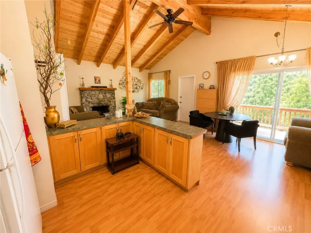 23788 Zuger Crestline, CA 92325