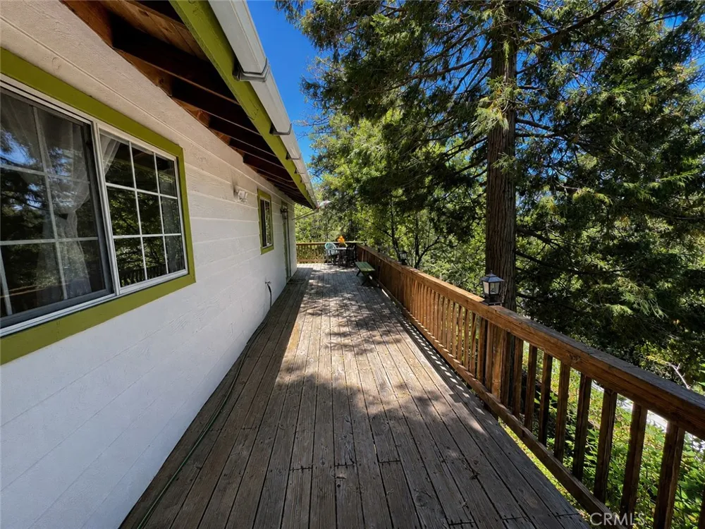 23788 Zuger Crestline, CA 92325