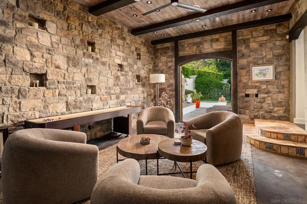 6171 Avenida Del Duque Rancho Santa Fe, CA 92067
