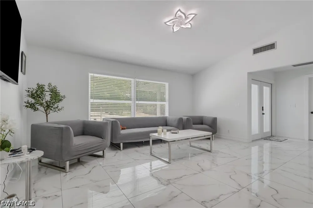 31st Street SW Naples, FL 34117