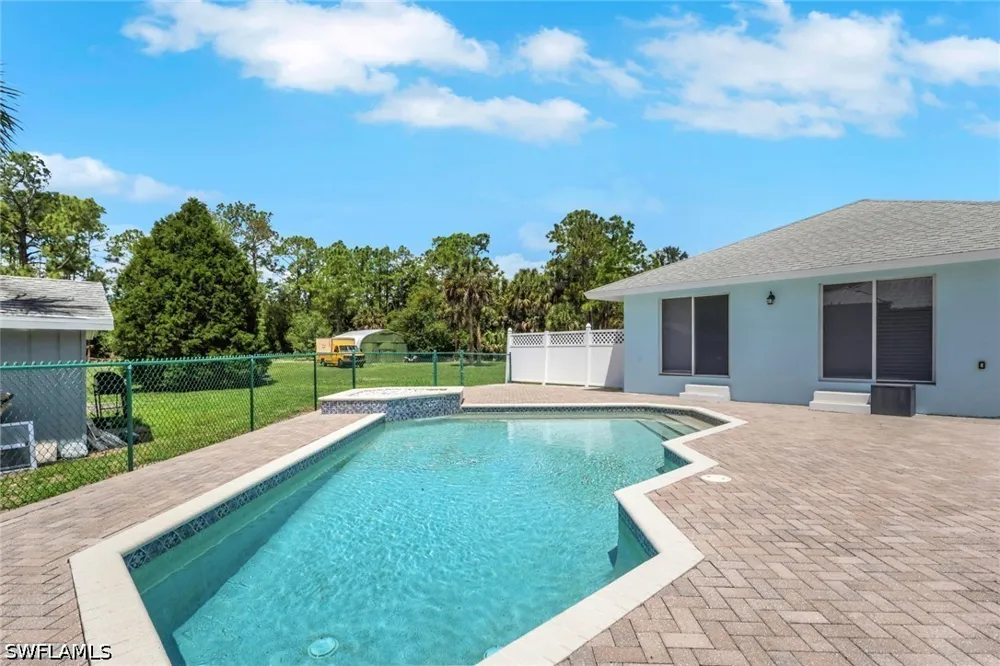 31st Street SW Naples, FL 34117
