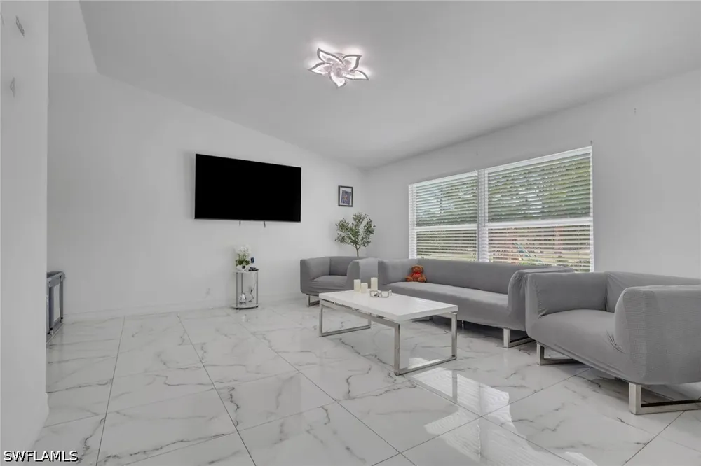 31st Street SW Naples, FL 34117