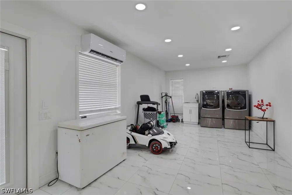 31st Street SW Naples, FL 34117