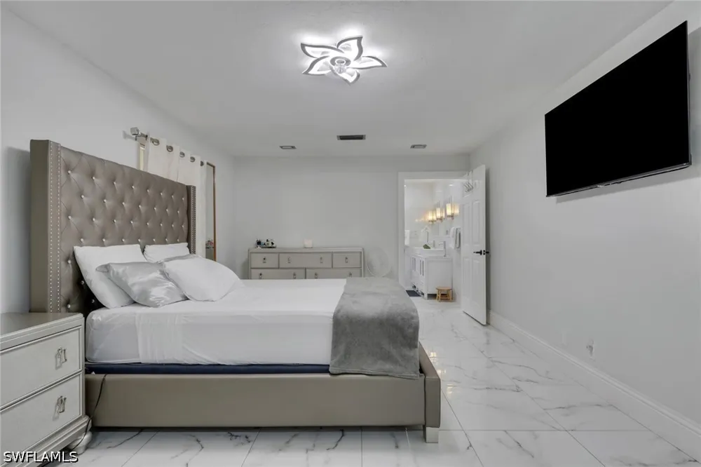 31st Street SW Naples, FL 34117