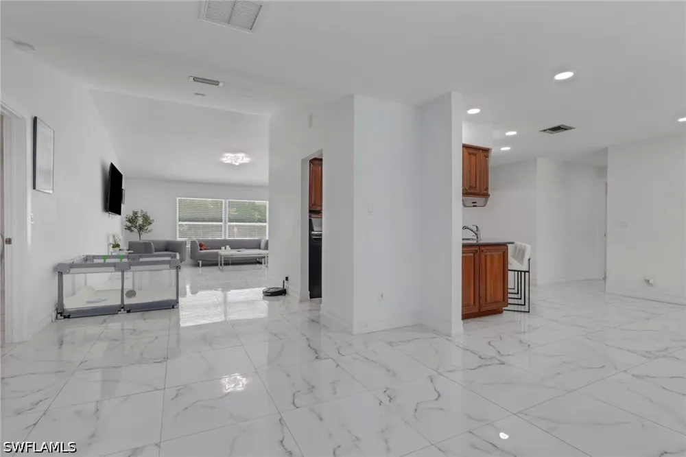 31st Street SW Naples, FL 34117
