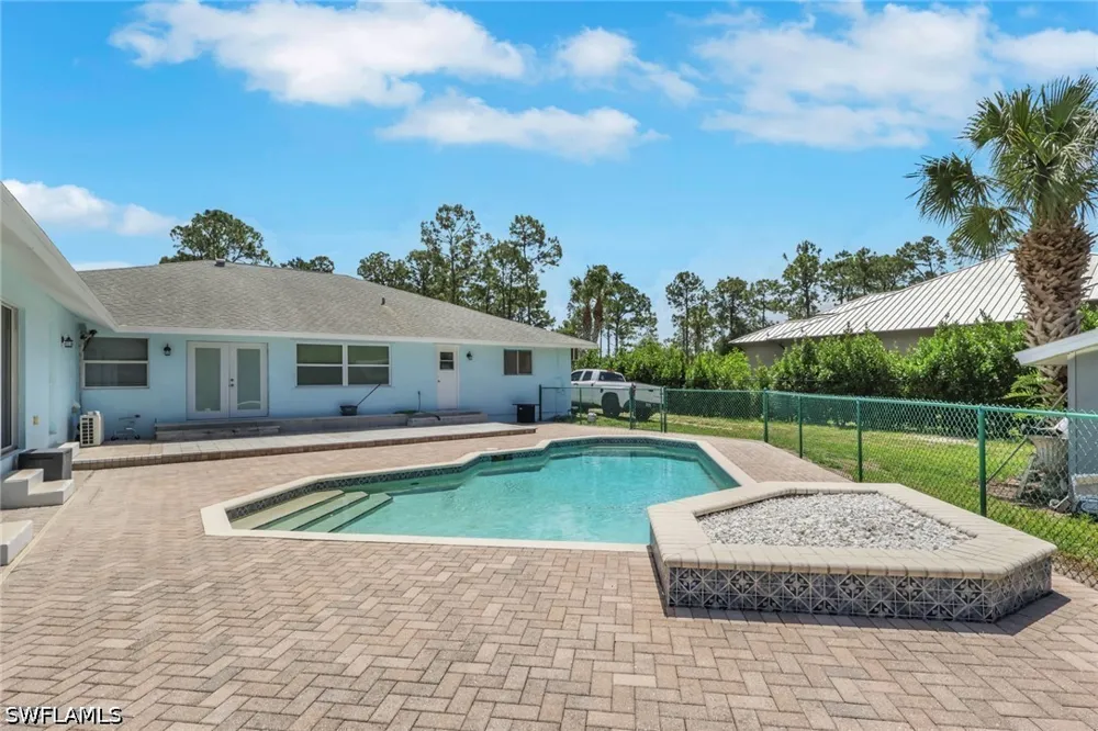 31st Street SW Naples, FL 34117