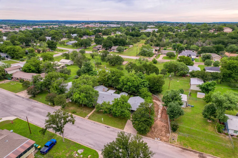 301 6th Street Marble Falls, TX 78654