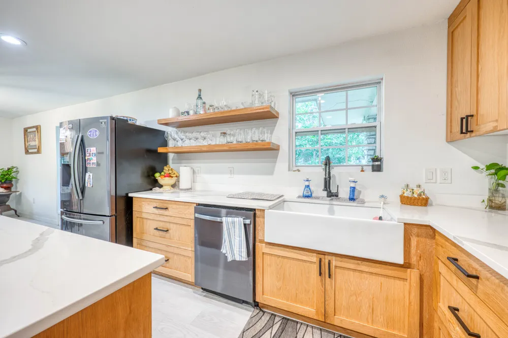 301 6th Street Marble Falls, TX 78654